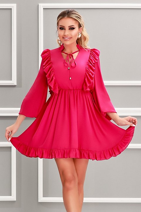 Short dark pink dress with flared sleeves