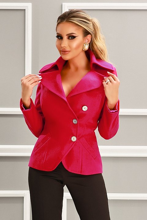 Short jacket with wide collar