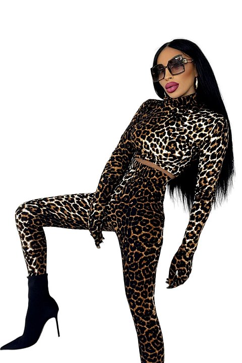 Leopard patterned 2-piece sports suit