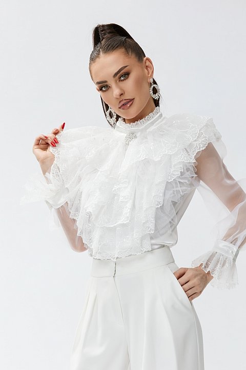 Elegant blouse with ruffles
