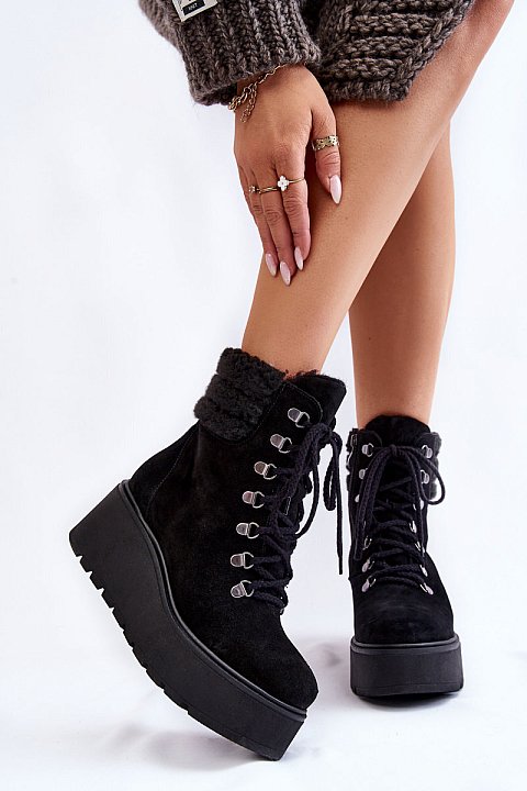 Lace-up ankle boots with platform