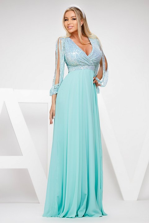 Elegant long dress with sequined bust