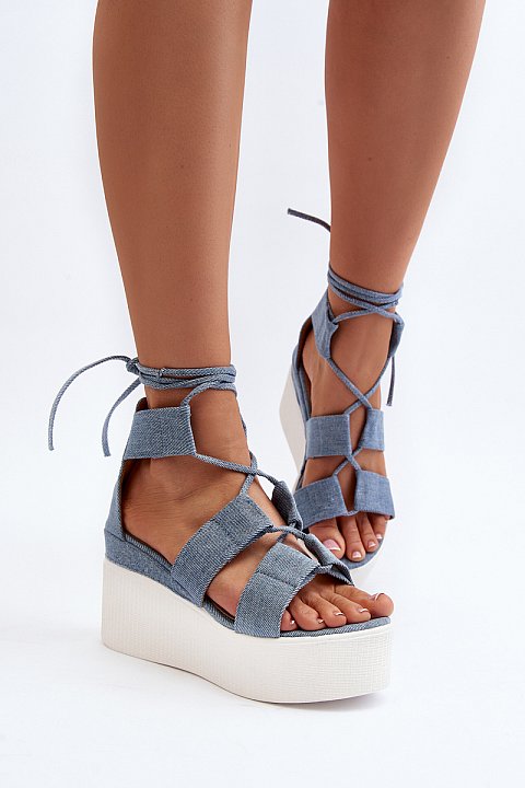 Sandals with platforms