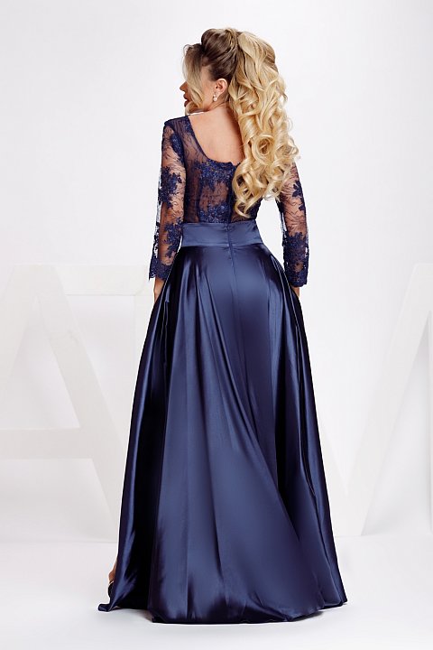 Elegant long night blue dress with detachable train