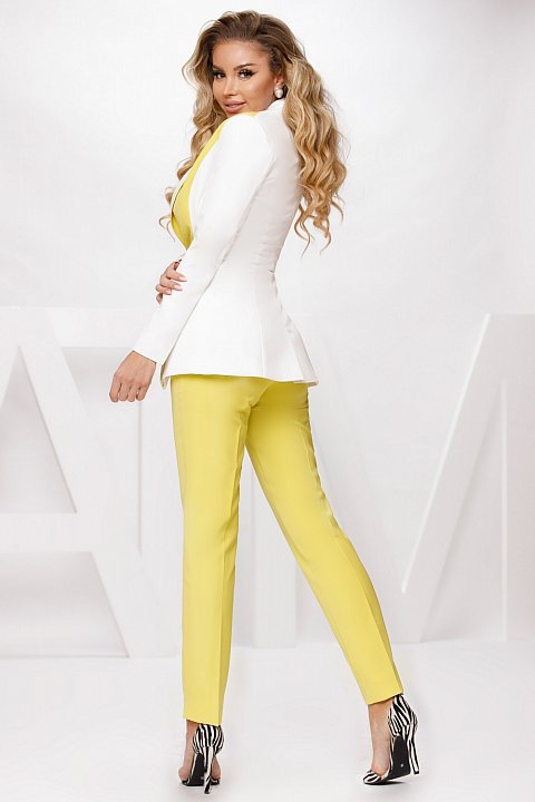 White-yellow two-tone jacket with belt