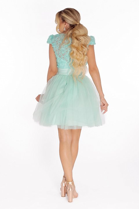 princess dress in textured tulle.