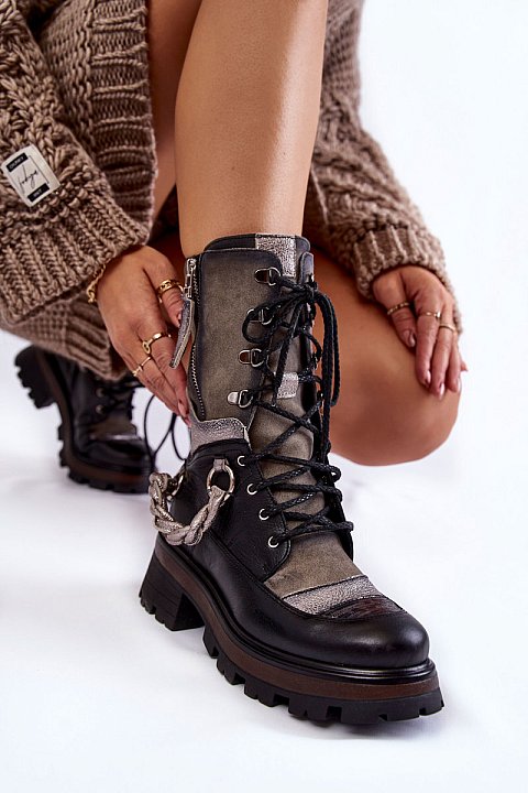 Laced ankle boots with chain