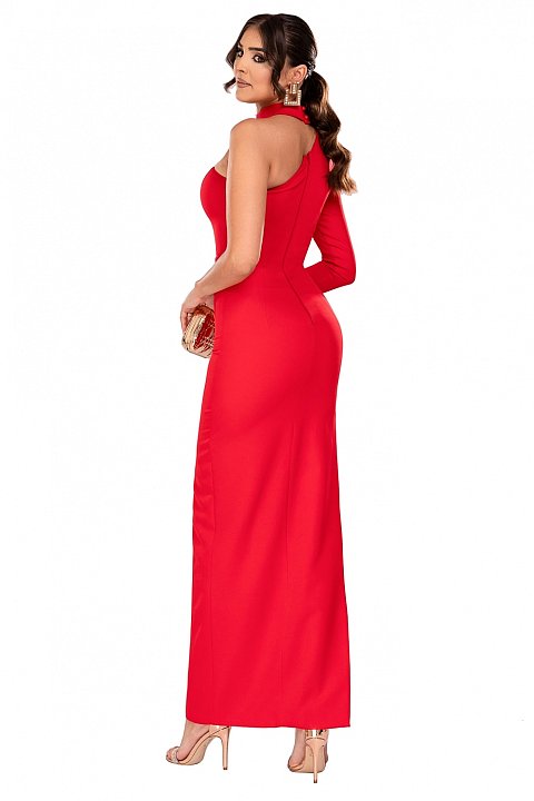 Elegant one-piece long dress with brooch