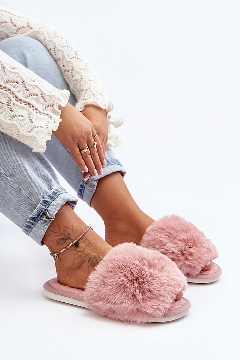 Slippers with eco fur