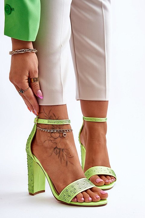 Sandals with heels