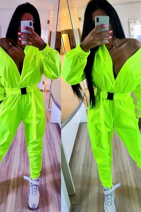 Long-sleeved fluo yellow sports dungarees.